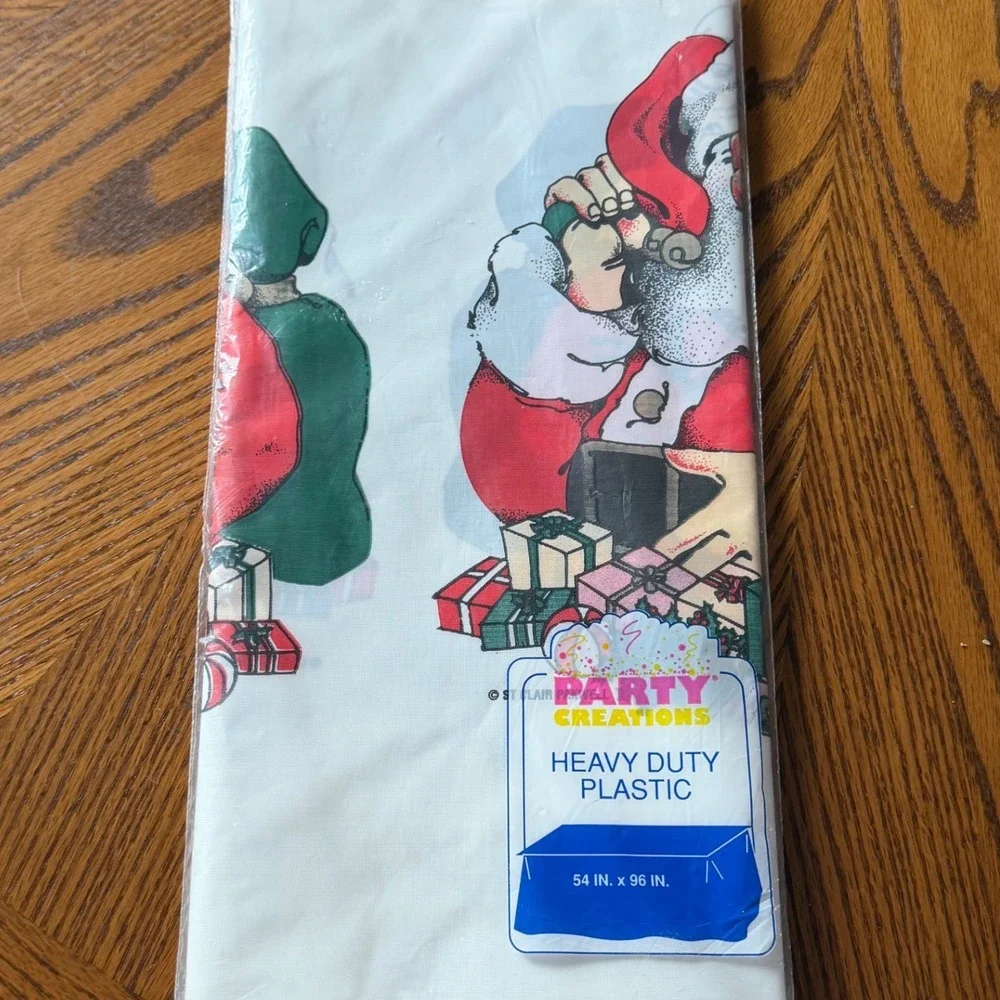 90s Party Creations Santa Christmas Plastic Tablecloth 54x96